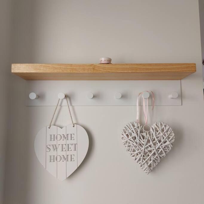 Cheerful, Cosy, One Bedroom Home With Patio And Parking 뉴버리 외부 사진
